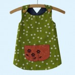 Green daisy apron
